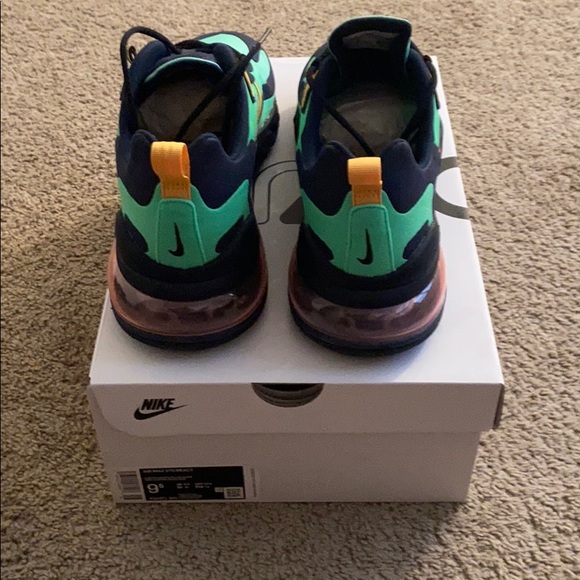 BNIB New Nike Air Max 270 React Size 9.5 - Picture 3 of 6